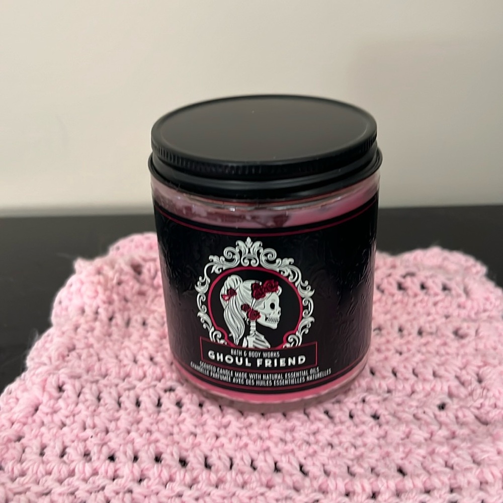 Bath & body Works Ghoul Friend scented candle, made with natural essential oils